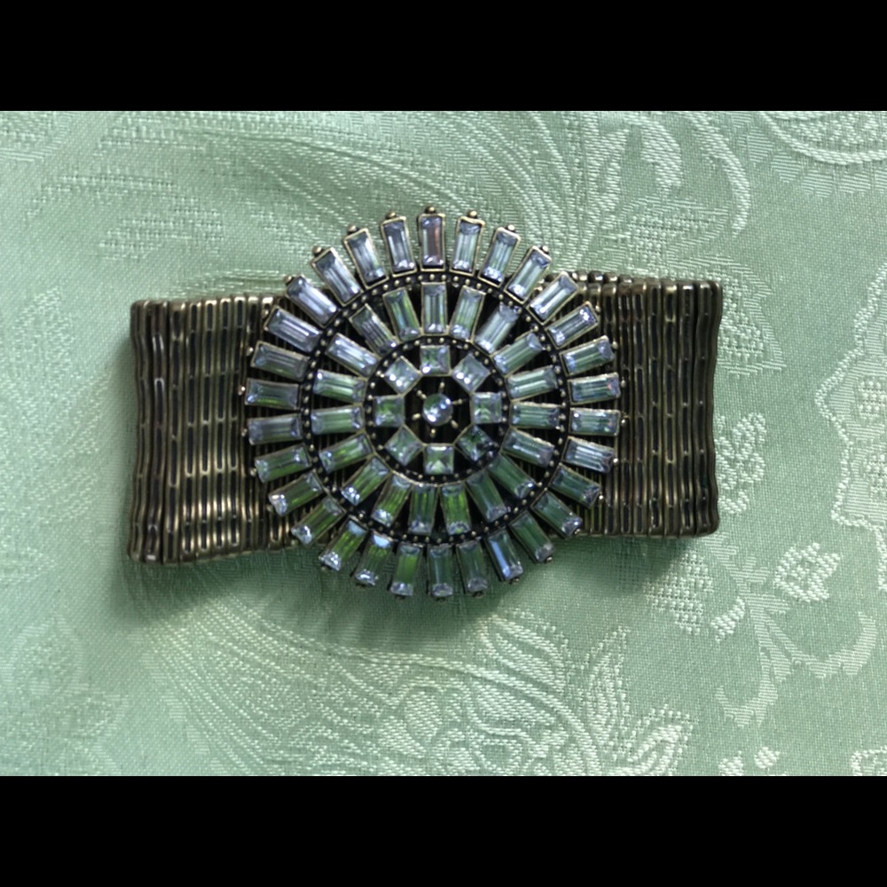 Eye catching stretch bronze marquisate bracelet
